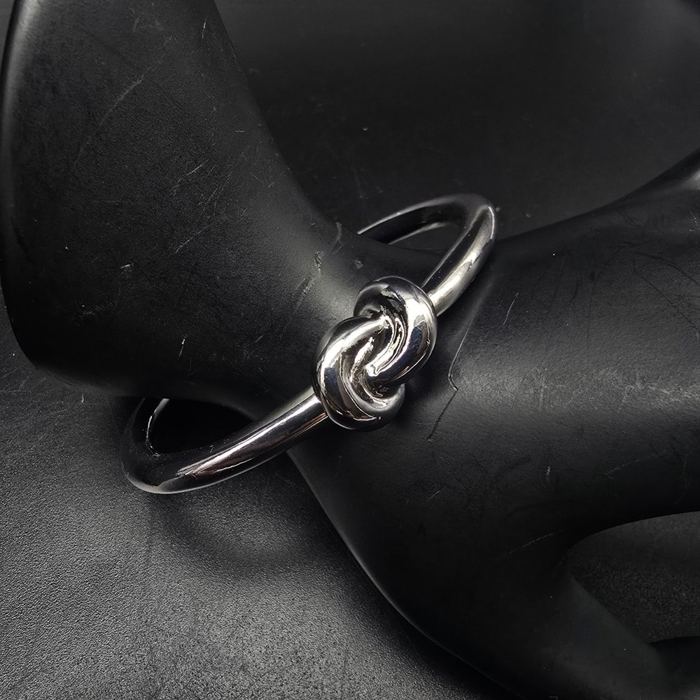 Silver Tone Twisted Love Knot Clamper Bracelet Vintage 1990s